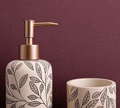 Sturdy Rustic Bathroom Set