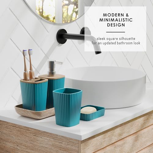 Hearth Harbor Sodium Green 22-Piece Bathroom Set