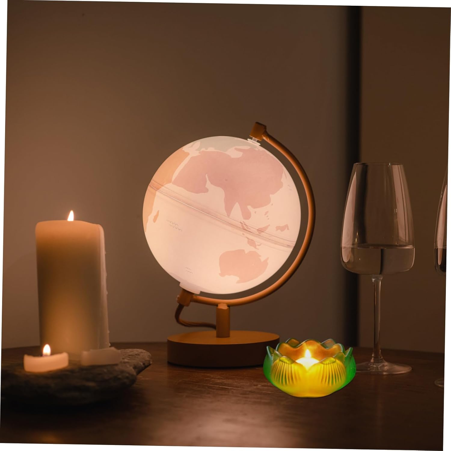 2pc Lotus Candleholder Set Elegant Design