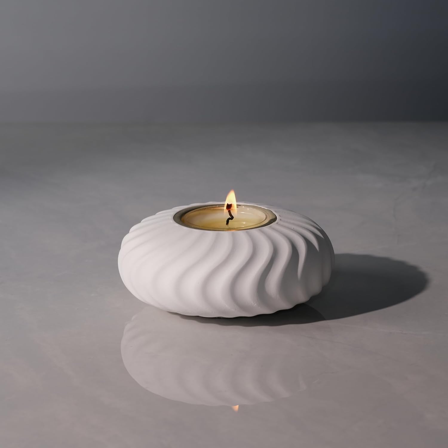 ICNBUYS Twizzle Twist Tealight Holder