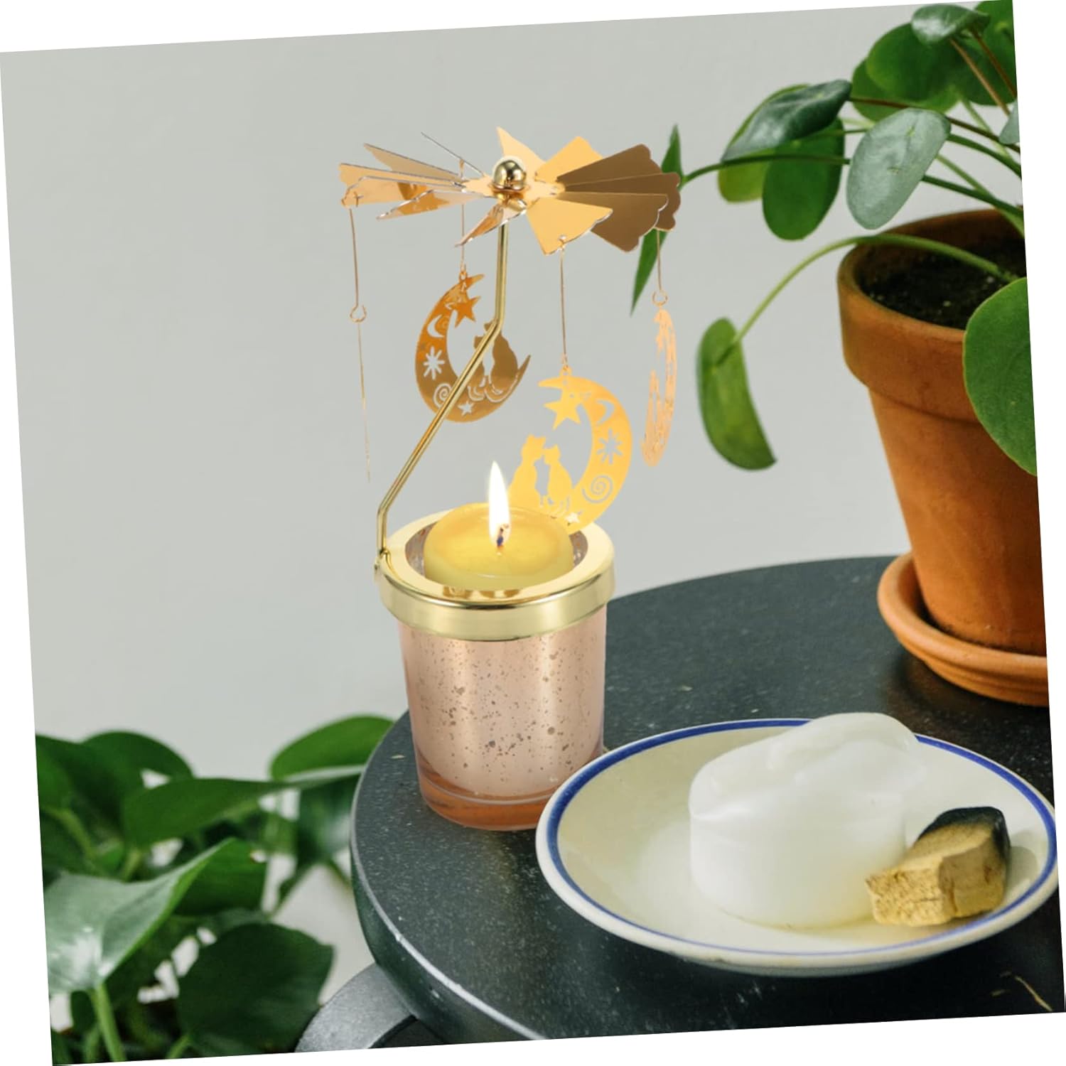 Elegant rotating candle holder for parties